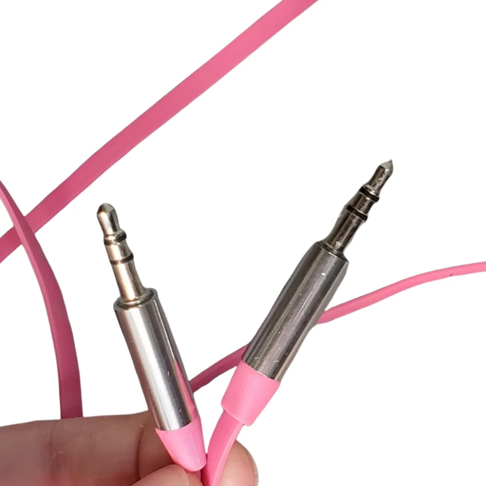 Tangle Free Flat Wire Car Audio Stereo Auxilaiary AUX Cord Cable Adapter